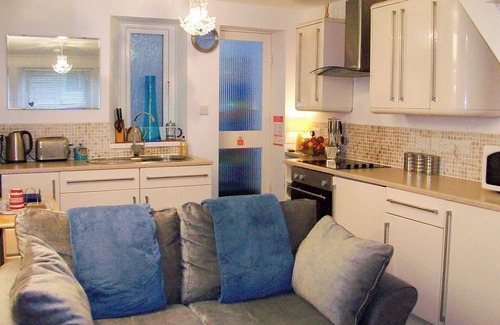 Newlyn Cottage | Oceanfront 2-Bedroom Retreat in Newlyn with Breakfast