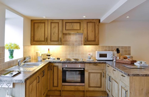 Redbrook Cottage | Cozy 2-Bedroom Retreat in Newland, Perfect for Families
