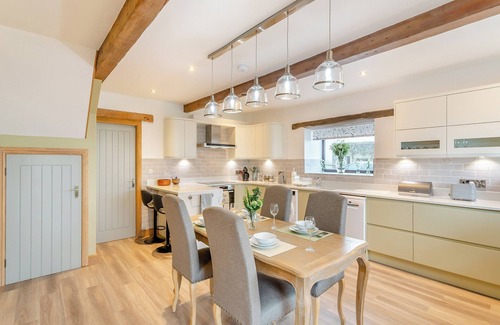 Skipton Cottage | Cozy 2-Bedroom Retreat in Carleton, Close to Skipton