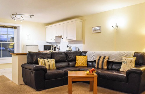 Sneaton Cottage | Cozy 2 Bedroom Retreat with Oceanfront Views in Sneaton