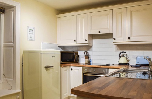 Sneaton Cottage | Cozy 2 Bedroom Retreat with Oceanfront Views in Sneaton