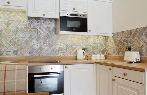 St Bees Cottage | Ideal 2 Bedroom Getaway in St Bees with Ocean Views