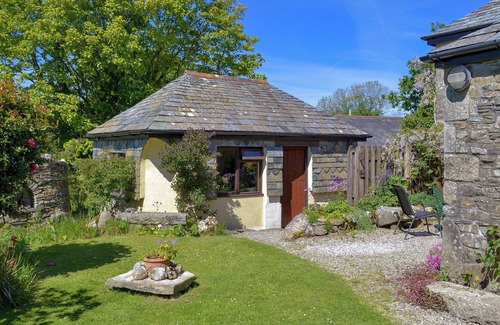 St Teath Cottage | Ideal 2 Bedroom Getaway in Tramagenna, Near Camelford