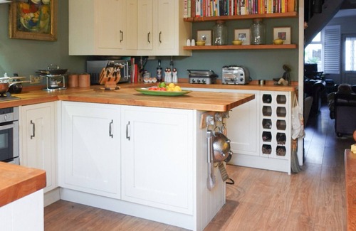 Swanley Cottage | Cozy 2-Bedroom Retreat in Crockenhill near Swanley