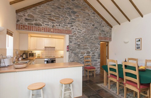 Tregaron Cottage | Inviting 2 Bedroom Getaway in Tregaron with Great Amenities