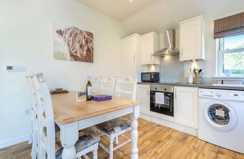 Wimborne Cottage | Comfortable 2 Bedroom Stay in Pet-Friendly Wimborne
