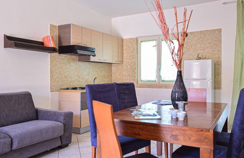 Laura House | Comfortable 2 Bedroom Retreat in Capaccio with Ocean View