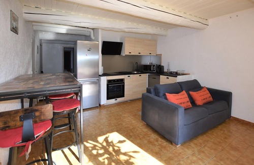 Rustrel Apartment | Comfortable 2 Bedroom Retreat in Scenic Rustrel