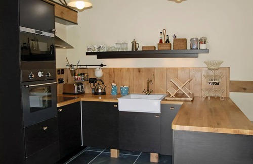 Bodmin Cottage | Pet-Friendly 2 Bedroom Retreat in Washaway, Near Bodmin