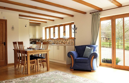 Bilting Cottage | Family-Friendly 2 Bedroom Accommodation in Brook