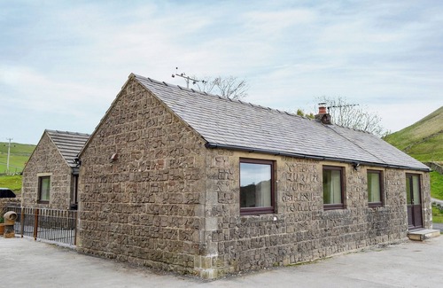 Longnor Cottage | Cozy 2-Bedroom Getaway in Pet-Friendly Buxton