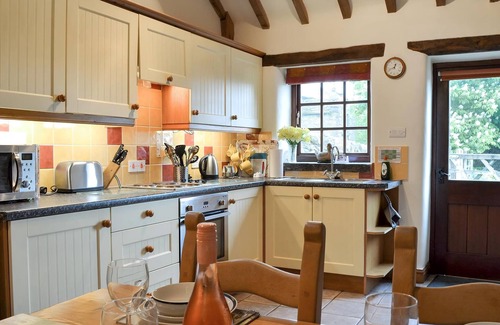 Hollinsclough Cottage | Comfortable 2-Bedroom Retreat in Hollinsclough, Near Buxton