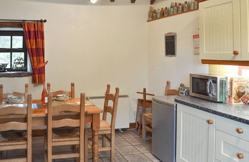 Hollinsclough Cottage | Comfortable 2-Bedroom Retreat in Hollinsclough, Near Buxton
