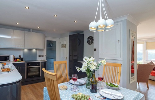 Fowey Cottage | Unforgettable 2 Bedroom Accommodation in Fowey with Ocean View