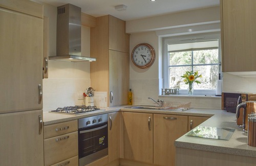 Killin Cottage | Cozy 2-Bedroom Getaway in Killin with Lake Views
