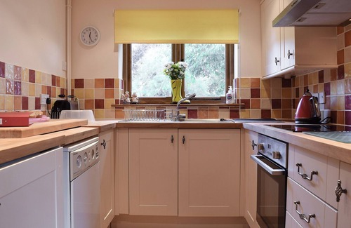 Malvern Cottage | Pet-Friendly 2 Bedroom Retreat in Welland, Near Malvern