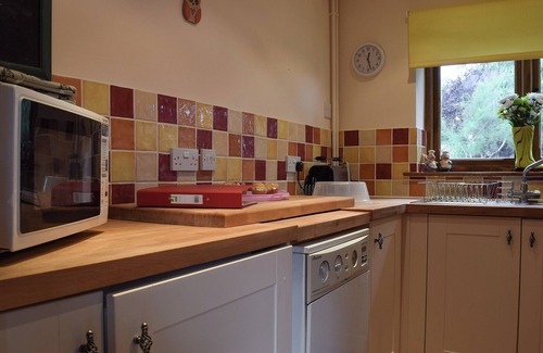 Malvern Cottage | Pet-Friendly 2 Bedroom Retreat in Welland, Near Malvern