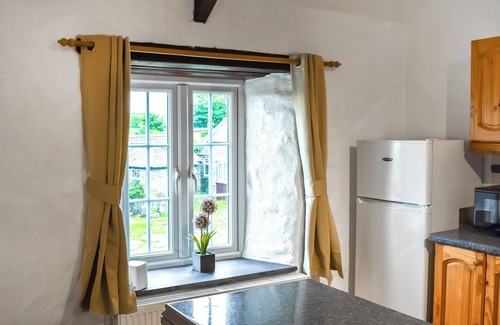Mabe Burnthouse Cottage | Family-Friendly 2 Bedroom Retreat in Penryn, Near Falmouth