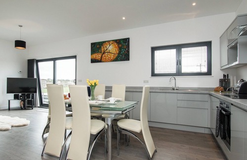 Street Cottage | Top-Rated 2 Bedroom Accommodation in Sharpham, Near Glastonbury