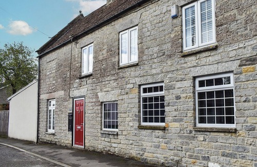 Street Cottage | Discover The Old Post House: A Gem Near Somerset Attractions
