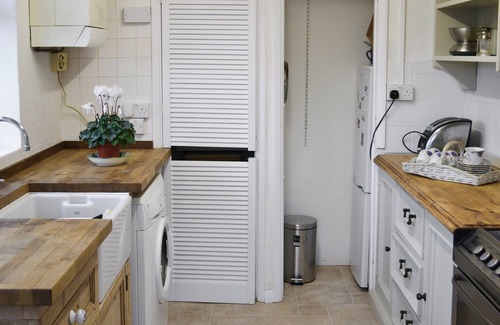 Broad Oak Cottage | Cozy 2-Bedroom Retreat in Sturry with Family Amenities