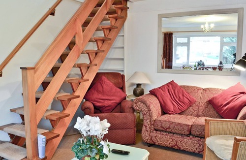 Broad Oak Cottage | Cozy 2-Bedroom Retreat in Sturry with Family Amenities