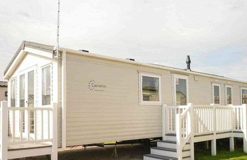 St George House | 2 bedroom accommodation in Towyn