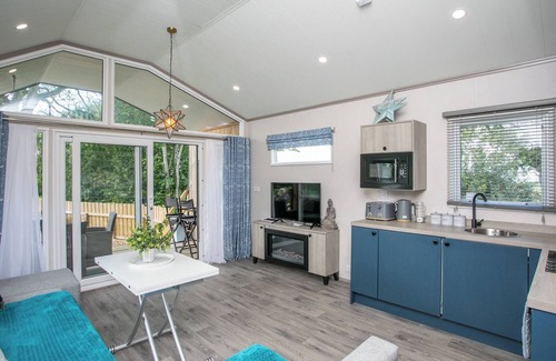 Wigton Cottage | Cozy 2 Bedroom Retreat with Spa and Hot Tub in Wigton