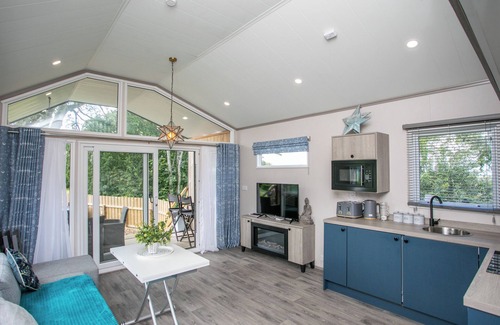 Wigton Cottage | Cozy 2 Bedroom Retreat with Spa and Hot Tub in Wigton
