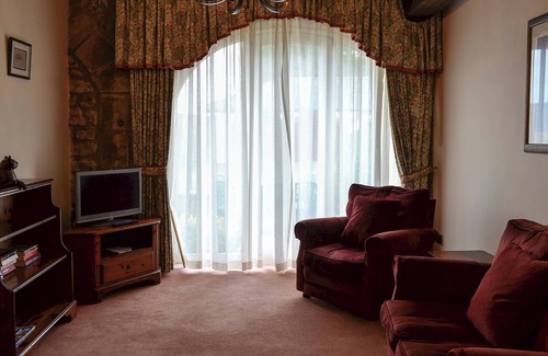 Akeld Cottage | Idyllic Converted Stable Block near Cheviots with Breakfast