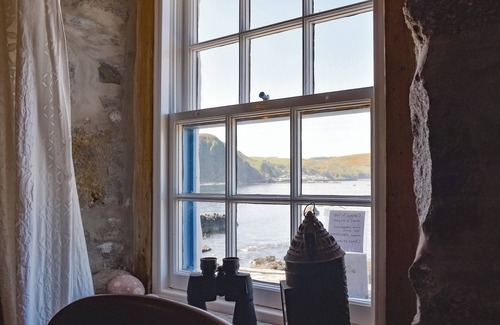 Banff Cottage | Family-Friendly 2 Bedroom Stay with Oceanfront Views in Crovie