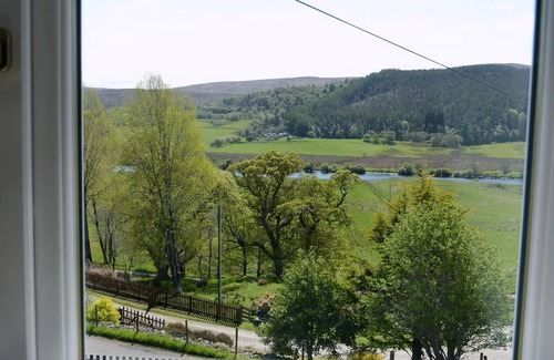 Lairg Cottage | Ideal 2-Bedroom Retreat in Linside, Near Dornoch