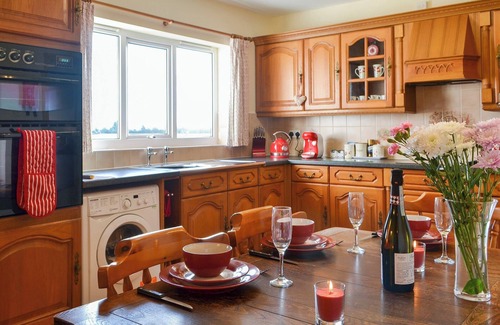 Selby Cottage | Cozy 2 Bedroom Stay in Wistow, Perfect for Families
