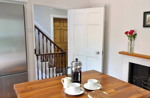 York Cottage | Premier 2-Bedroom Accommodation in York with Breakfast