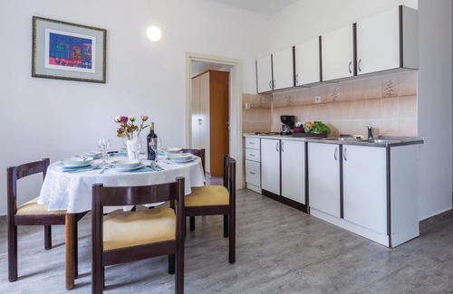 Jasenovica Apartment | Family-Friendly 2 Bedroom Retreat with Pool in Porec