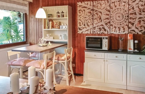 Ense Apartment | Family-Friendly 2 Bedroom Retreat in Ense with Lake Views