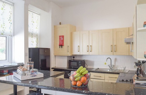 Ayr Cottage | Idyllic Garden Apartment Steps from Sandy Beachfront