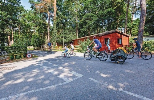 New Forest District Ski Chalet | Inviting 2 Bedroom Accommodation in Godshill, Fordingbridge