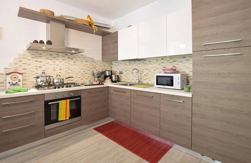 Dubino Apartment | Explore Family-Friendly 2 Bedroom Stay in Dubino