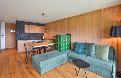Maranza Apartment | Comfortable 2 Bedroom Stay in Maranza with Spa & Breakfast