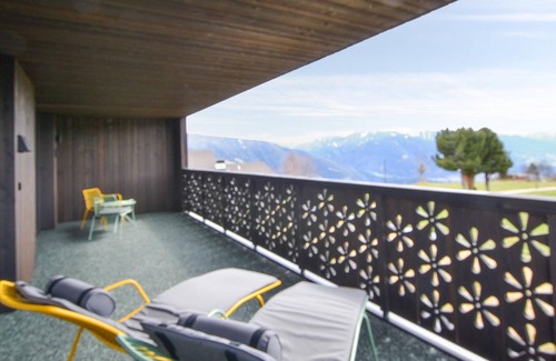 Maranza Apartment | Comfortable 2 Bedroom Stay in Maranza with Spa & Breakfast