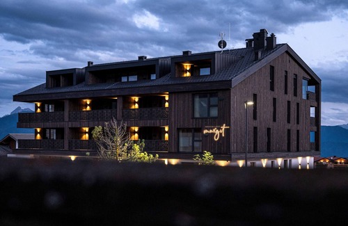 Maranza Apartment | 2 Bedroom Retreat in Maranza with Spa and Family-Friendly Amenities