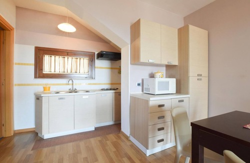 Marsala Apartment | Cozy 2 Bedroom Getaway in Scenic Marsala with Ocean Views