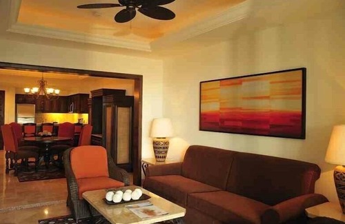 Marina Hotel | Ideal 2 Bedroom Unit for Family Getaways & Relaxation
