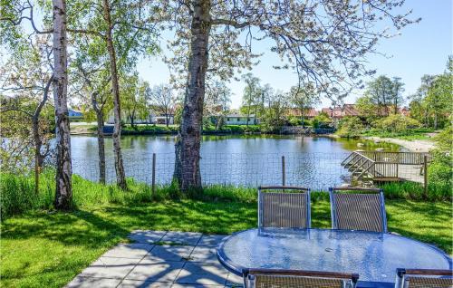 Ronne Apartment | Cozy Apartment in Rønne with Family-Friendly Kitchen