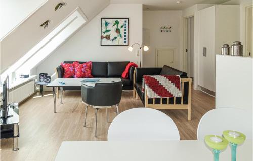 Ronne Apartment | Cozy Apartment in Rønne with Family-Friendly Kitchen