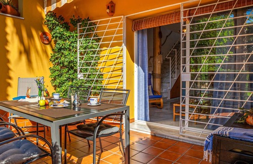 Isla Cristina House | Cozy Oceanfront Cottage for an Unforgettable Family Getaway