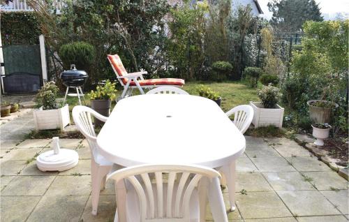 Port Guillaume House | Inviting Home in Dives-Sur-Mer with Pool and Family Amenities