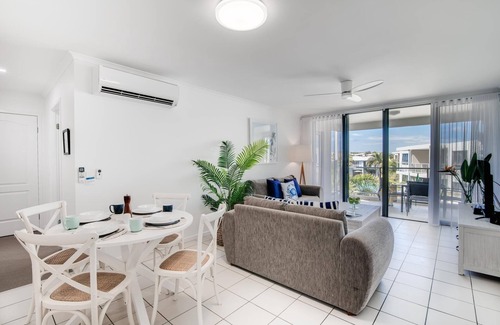 Marcoola Apartment | Family-Friendly 2 Bedroom Apartment with Pool & Spa Access