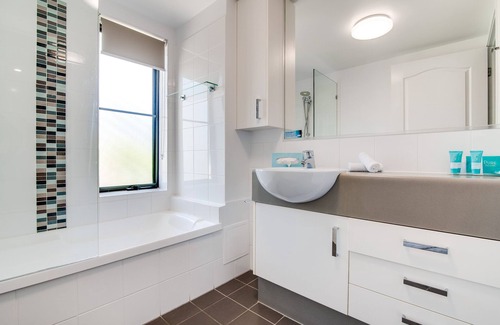 Marcoola Apartment | Family-Friendly 2 Bedroom Apartment with Pool & Spa Access